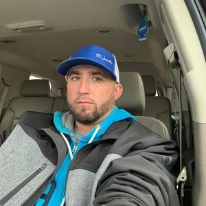 Meet your Posher, Emmanuel